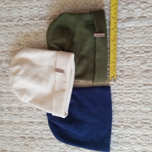 Toddler winter hats set of 3 like new condition navy cream bown - Picture 1 of 4